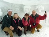 52-les inuits dans leur igloo
